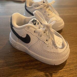 Nike Air Force 1 Walker Size 4